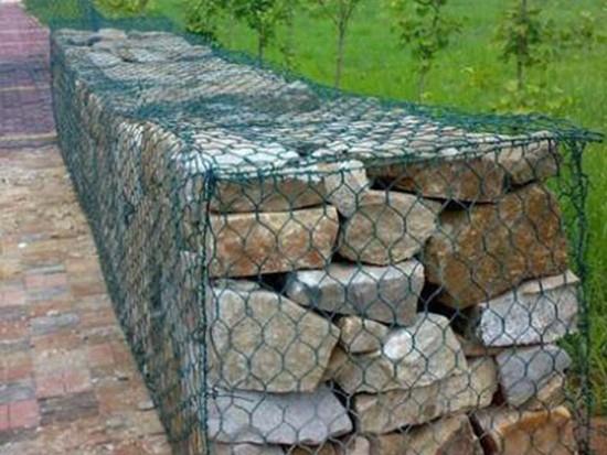 包塑石笼网